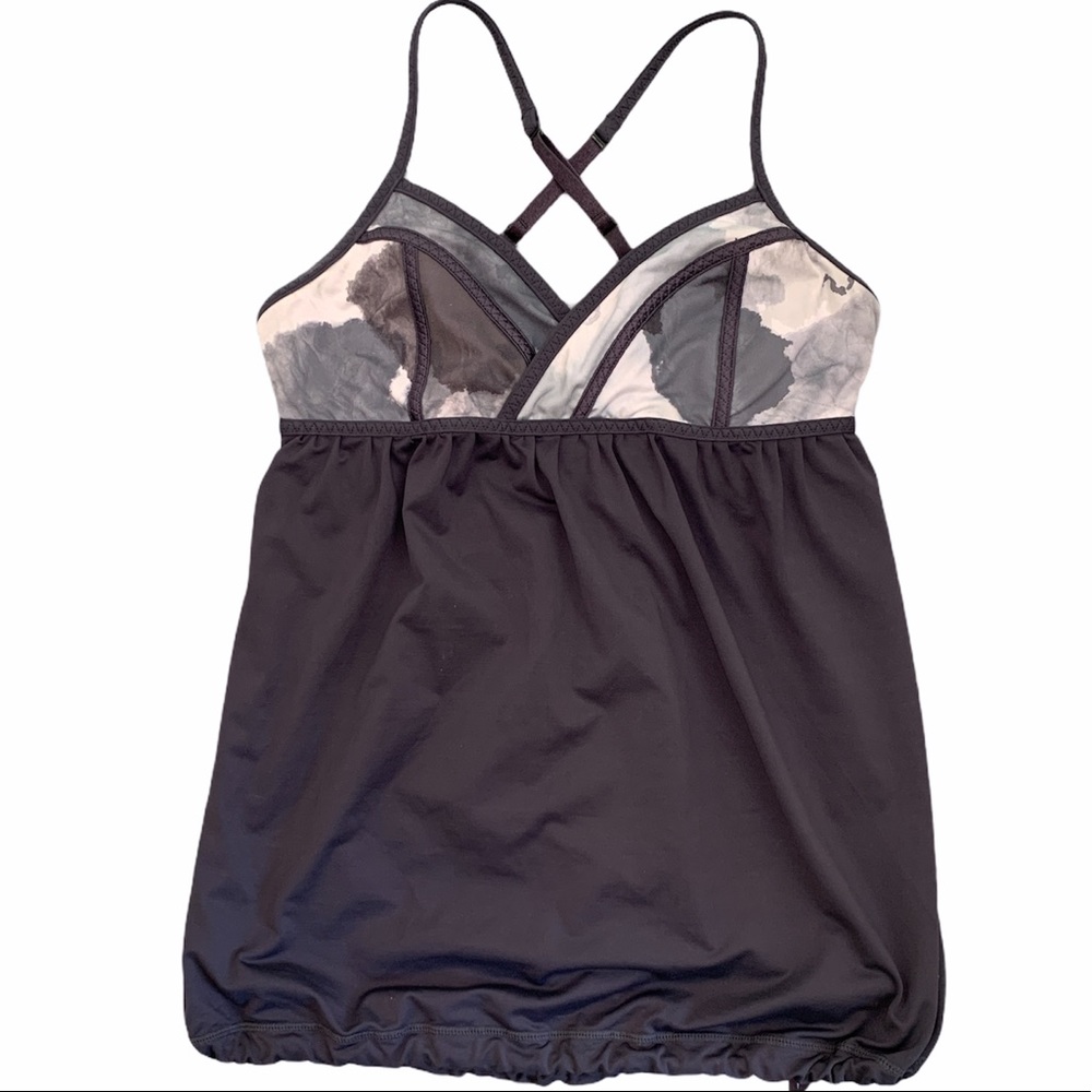 Lululemon Cami Cross Back V-neck Tank size 6